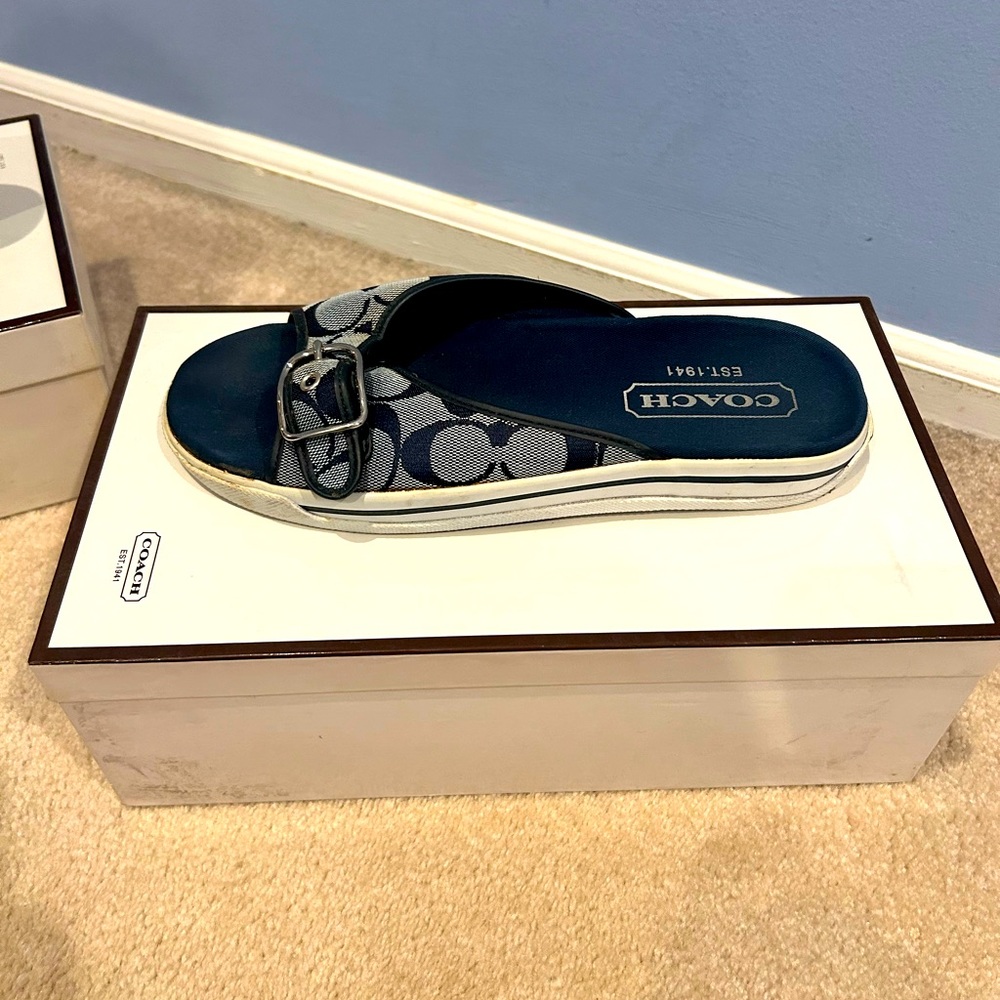Coach slides. Size 9.5, worn only a few times, like new condition!
